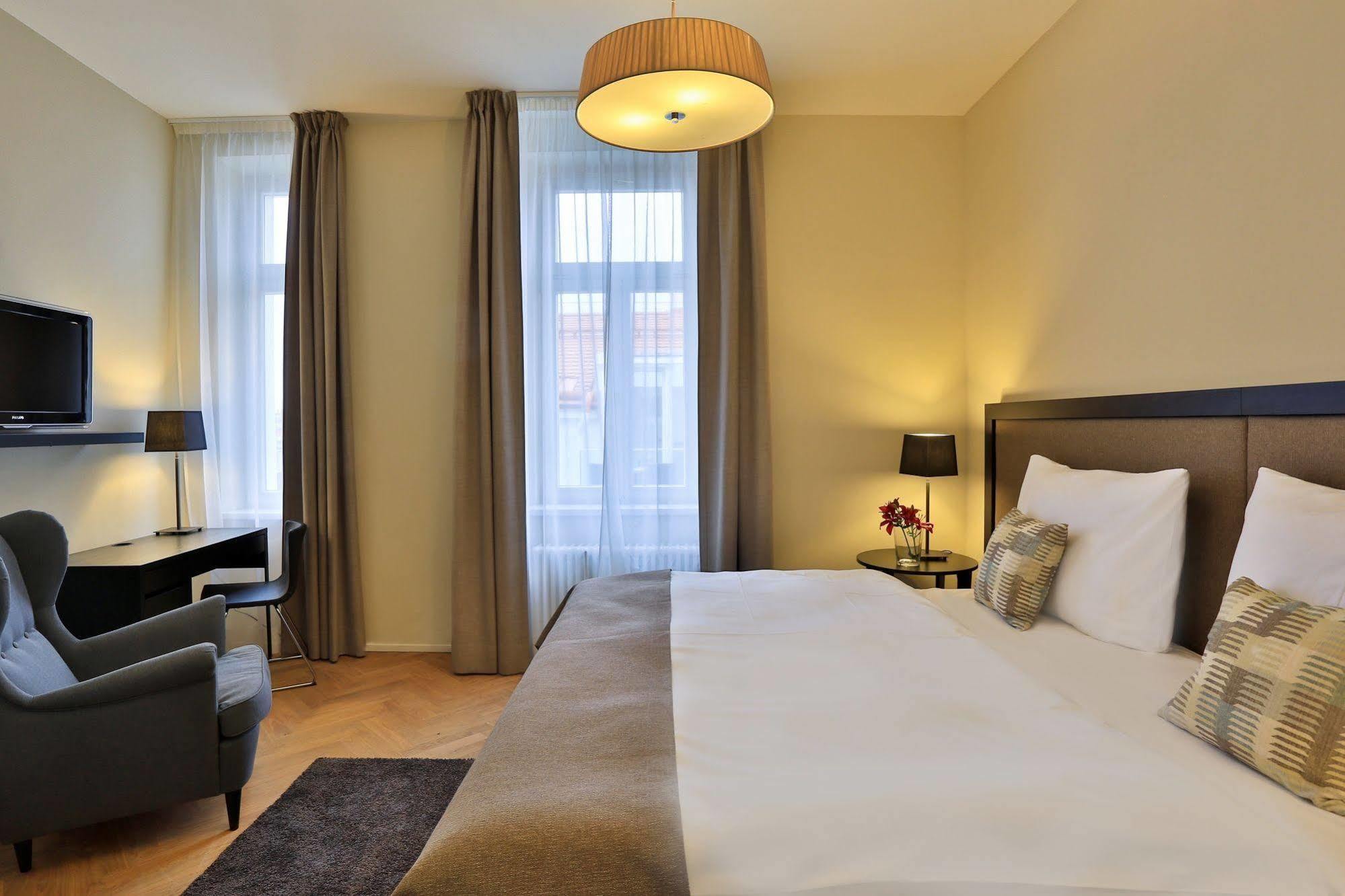 James Hotel & Apartments Prag Eksteriør billede